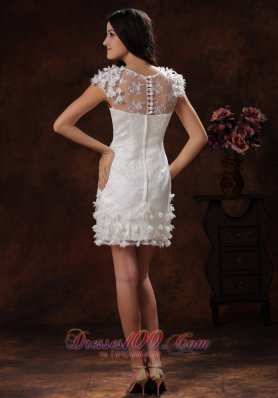 Classy Appliques Decorate Short White Scoop Wedding Dress