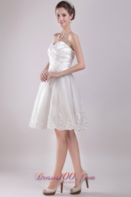 A-Line Sweetheart Organza Appliques Wedding Dress