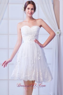 White A-line Sweetheart Organza Appliques Prom Dress