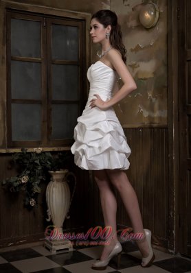 Sweetheart Taffeta Ruched Pick-ups Wedding Dress