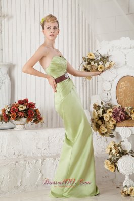 Satin Yellow Green Pleats Sahed Prom Gown with Beads