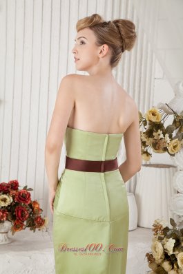 Satin Yellow Green Pleats Sahed Prom Gown with Beads