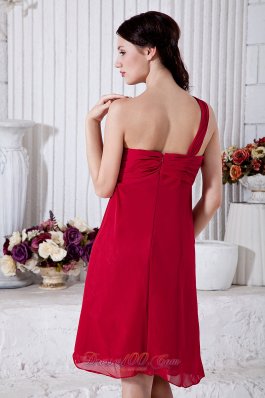 One Shoulder Wine Red Mini-length Bridesmaid Dress Ruched