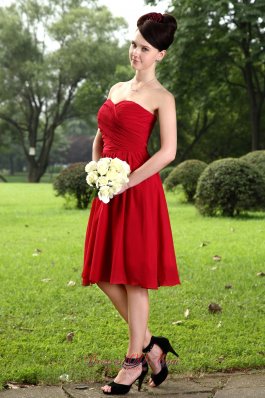 Sweetheart Knee-length Burgundy Bridesmaid Dress Empire