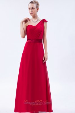 One Shoulder Red Bowknot Ruch Decorate Bridesmaid Dress