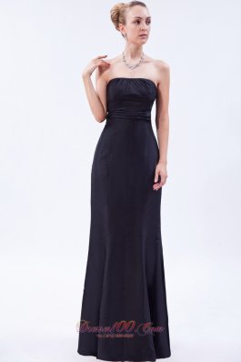 Satin Ruch Navy Blue Column Strapless Bridesmaid Dress