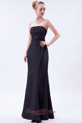 Satin Ruch Navy Blue Column Strapless Bridesmaid Dress