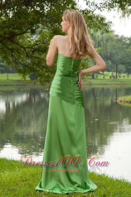 Brush Train Strapless Spring Green Bridesmaid Dress Ruch