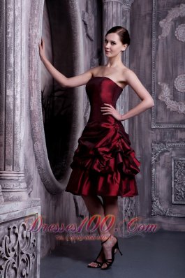 Pick-ups Burgundy A-line Strapless Dress for Bridesmaid