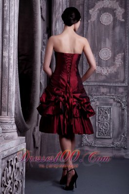 Pick-ups Burgundy A-line Strapless Dress for Bridesmaid