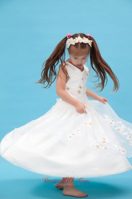 Discount Spring White V-neck Applique Flower Girl dress