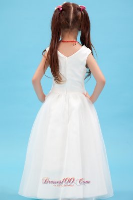 Discount Spring White V-neck Applique Flower Girl dress