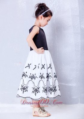 Glamorous Baby Girl Pageant Dresses Black Embroidery