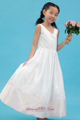 V-neck Appliques Flower Girl Pageant Dress Satin