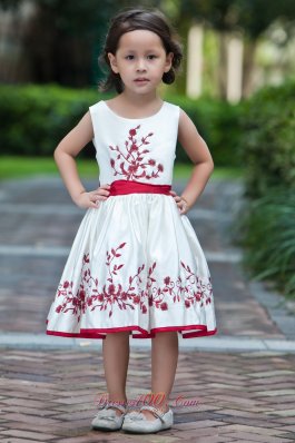 Embroidery White and Red Little Flower Girl Dress
