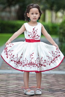 Embroidery White and Red Little Flower Girl Dress