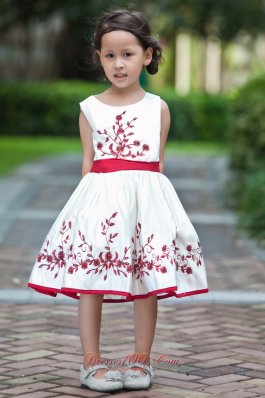 Embroidery White and Red Little Flower Girl Dress