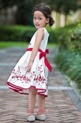 Embroidery White and Red Little Flower Girl Dress