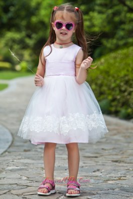 Pink Appliques Ball Gown Flower Girl Dress Scoop