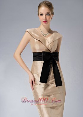 Knee-length V-neck Bowknot Champagne Mother Dress Layered