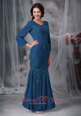 Green Mermaid V-neck Beading Mother Dresses