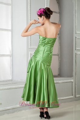 Spring Green Ruched Tea-Length Mothers Dresses For Weddings