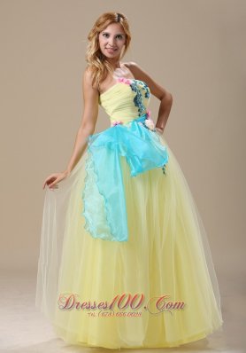 Light Yellow Appliques Ruch Sash Prom Dress