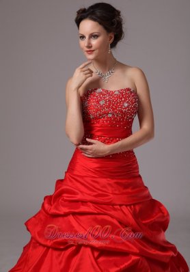 Red Beaded Decorate Pick-ups Prom Dress