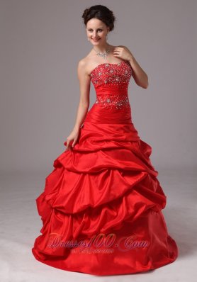 Red Beaded Decorate Pick-ups Prom Dress