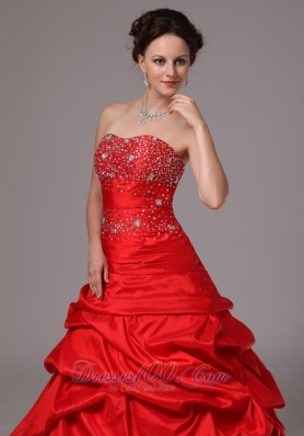 Red Beaded Decorate Pick-ups Prom Dress