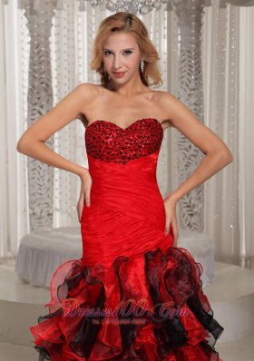 Red and Black Beading Decorate Sweetheart Prom gown