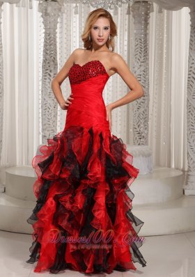 Red and Black Beading Decorate Sweetheart Prom gown