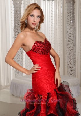 Red and Black Beading Decorate Sweetheart Prom gown