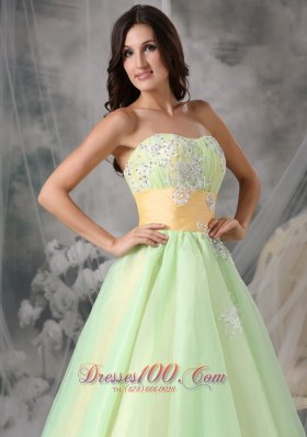 Yellow Green A-line Quinceanera Dress Organza Appliques