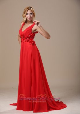 Petals Besiged Deep Neck Straps Prom / Evening Dress