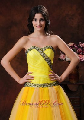 Yellow Beaded Decorate Tulle Dama Dresses for Quinceanera