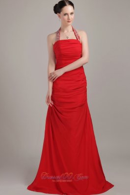 Red Column / Sheath Halter Ruch Prom Dress