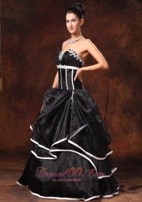 2013 New Arrival Black Prom Gowns Appliques