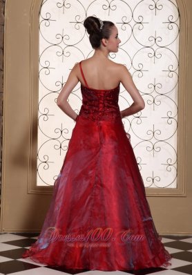 Sassy Wine Red One Shoulder Prom Dress Flowers