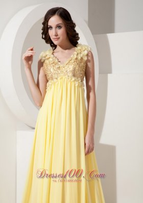 Light Yellow Evening Dress V-neck Flowers Court