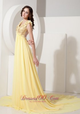 Light Yellow Evening Dress V-neck Flowers Court