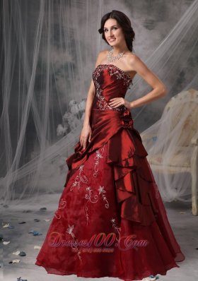 A-Line Burgundy Quinceanera Dress Appliques