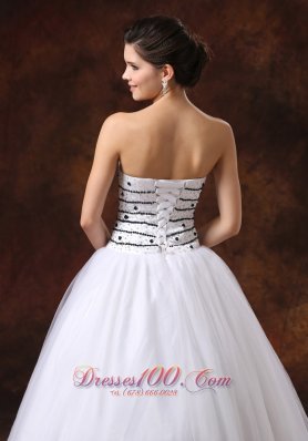 Ball Gown Designers Prom dress White Black Beaded