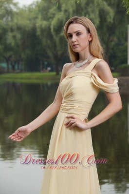 Drapped Sleeve Light Yellow Prom Gown One Shoulder