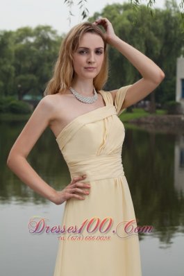 Drapped Sleeve Light Yellow Prom Gown One Shoulder