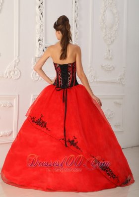 Strapless Black and Red A-line Embroidery Quinceanera Dress Boning