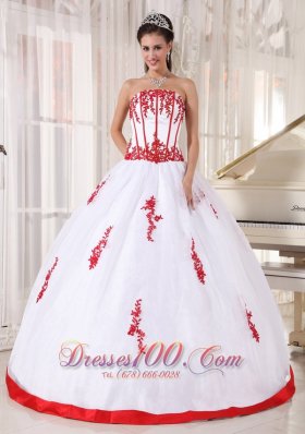 Strapless Pretty White and Red Ball Gown for Quince Boning