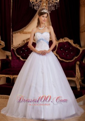 Elegant Sweetheart White Ball Gown Quinceanera