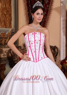 Boning White Sweet 15 Dress Embroidery Ball Gown