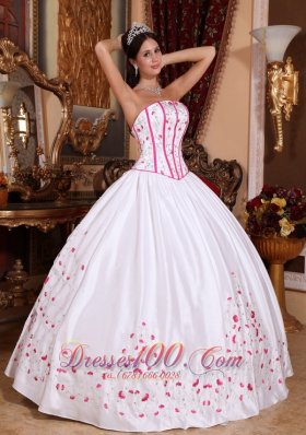 Boning White Sweet 15 Dress Embroidery Ball Gown